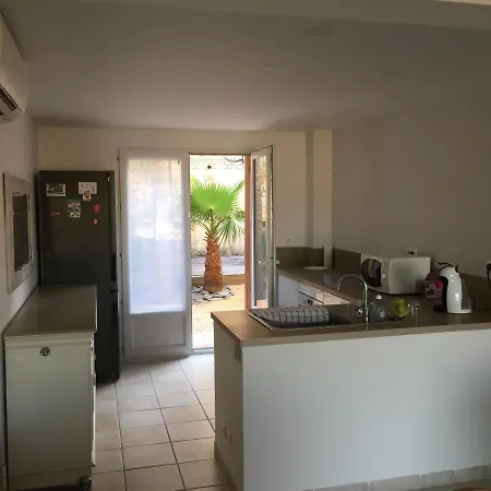 Vacances Ideales Limite Sanary Sur Mer !! Logement Partage Shared